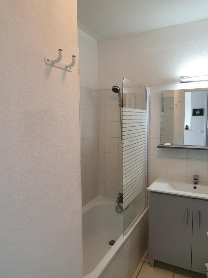 Appartement Golf Et Nivelle Avec Piscine Et Parking 西布勒 外观 照片