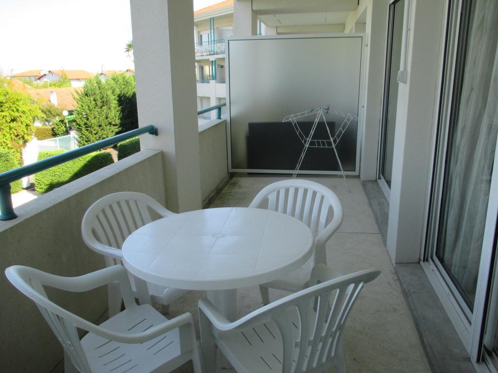 Appartement Golf Et Nivelle Avec Piscine Et Parking 西布勒 外观 照片